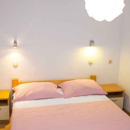 Apartments Rose Trogir Exterior foto