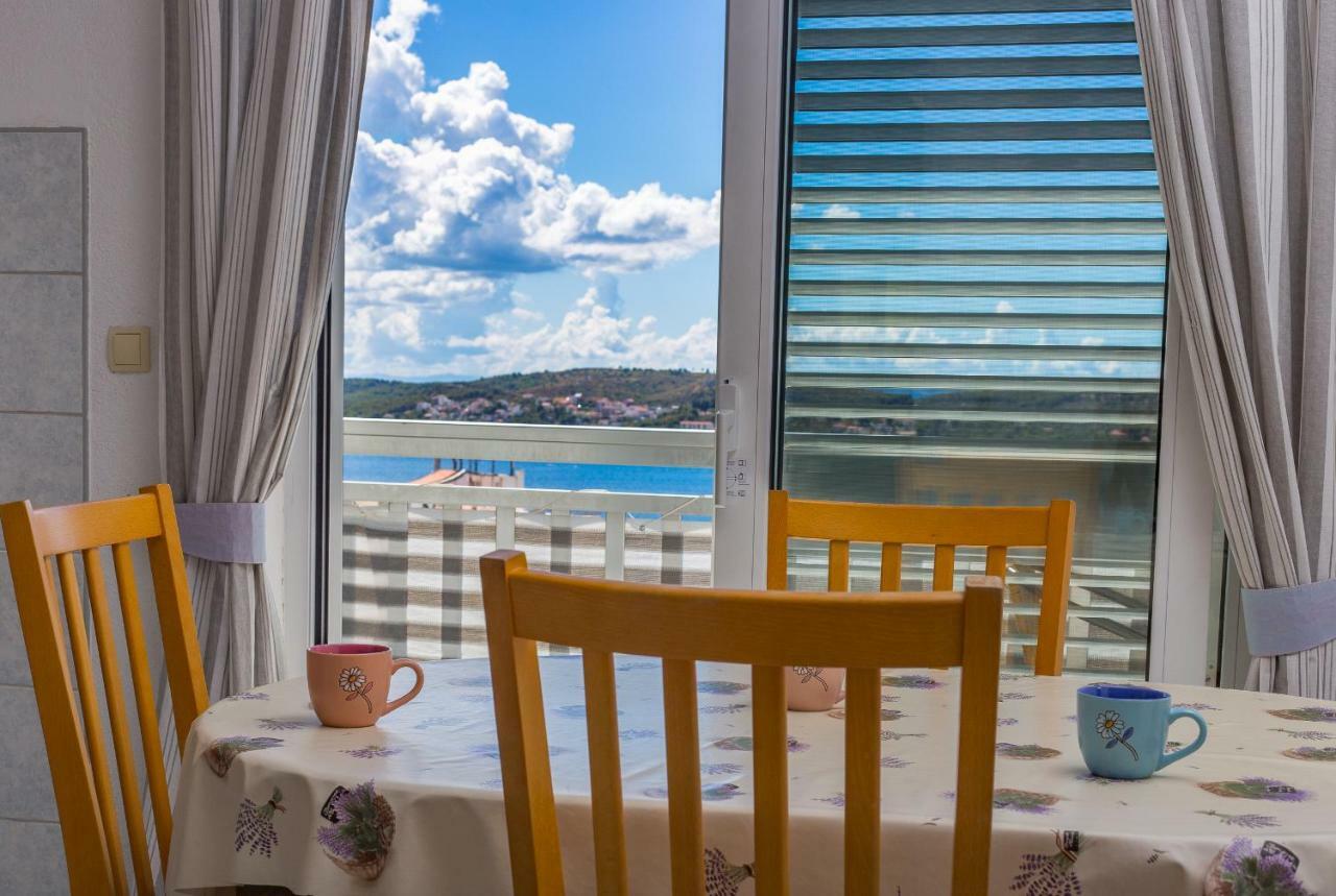Apartments Rose Trogir Exterior foto